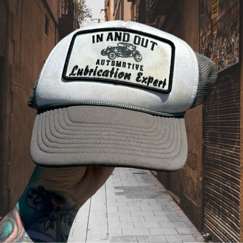 Vintage trucker hat “In and out, lube expert”
White and gray colorway, mesh back